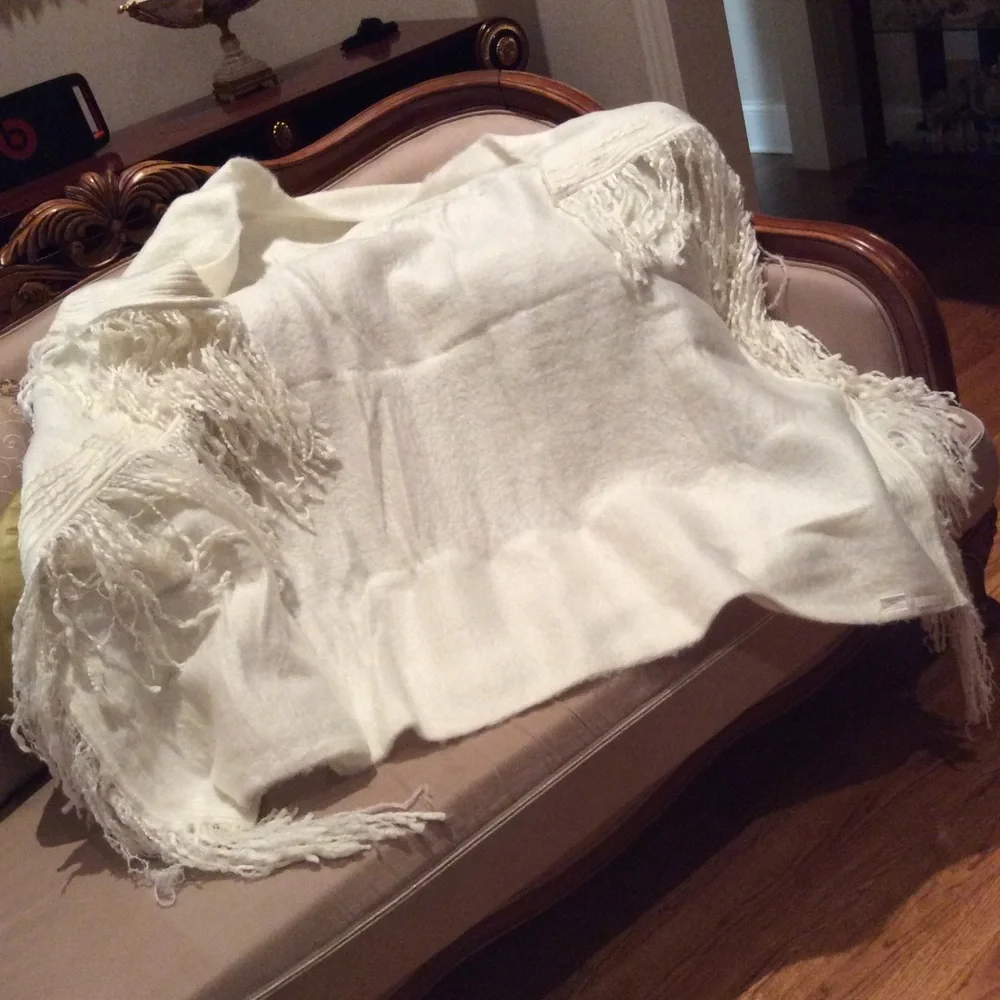 Shiraleah wool blend fringe white large throw blanket